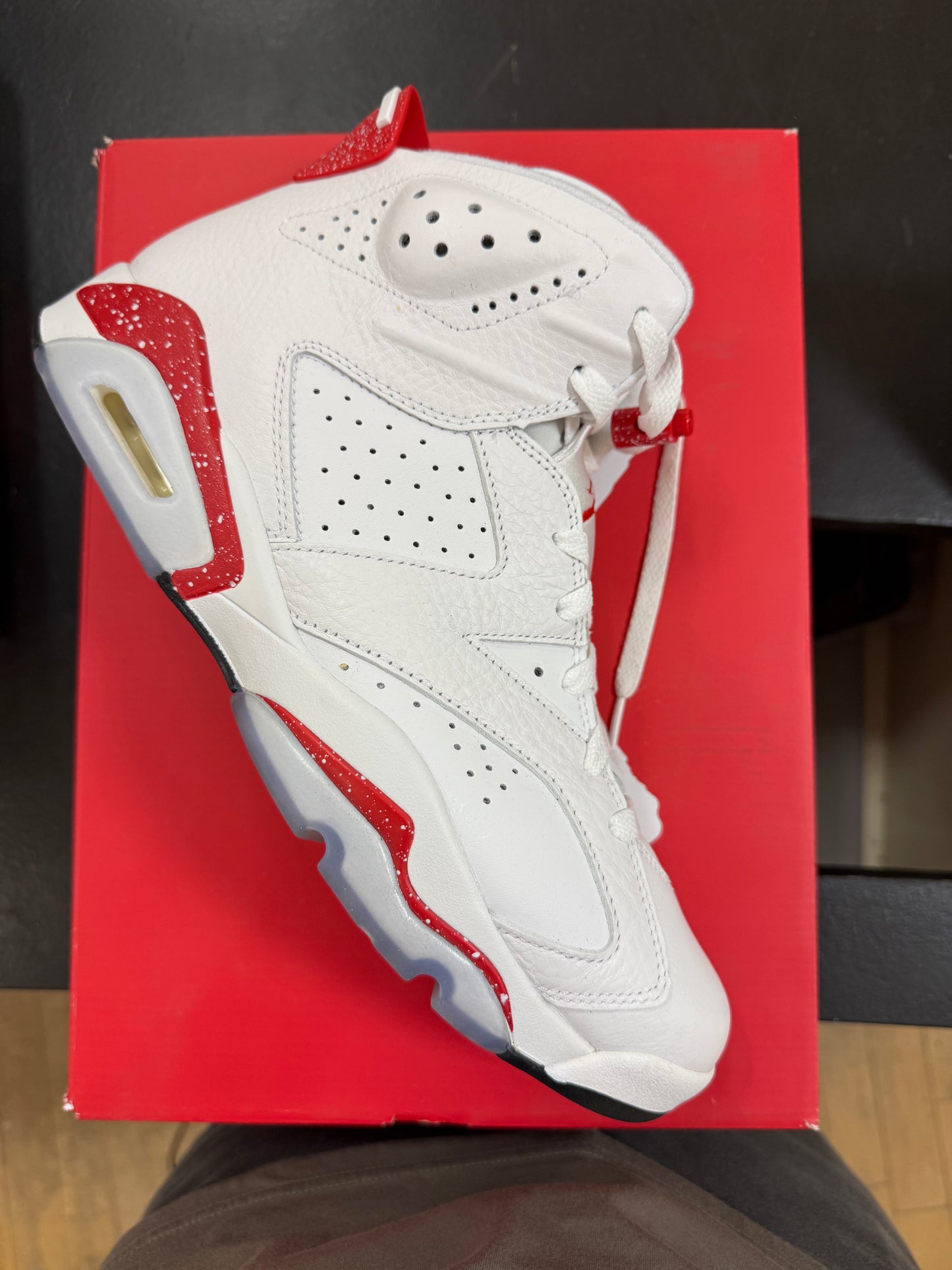 Pre owned Jordan 6 red oreo