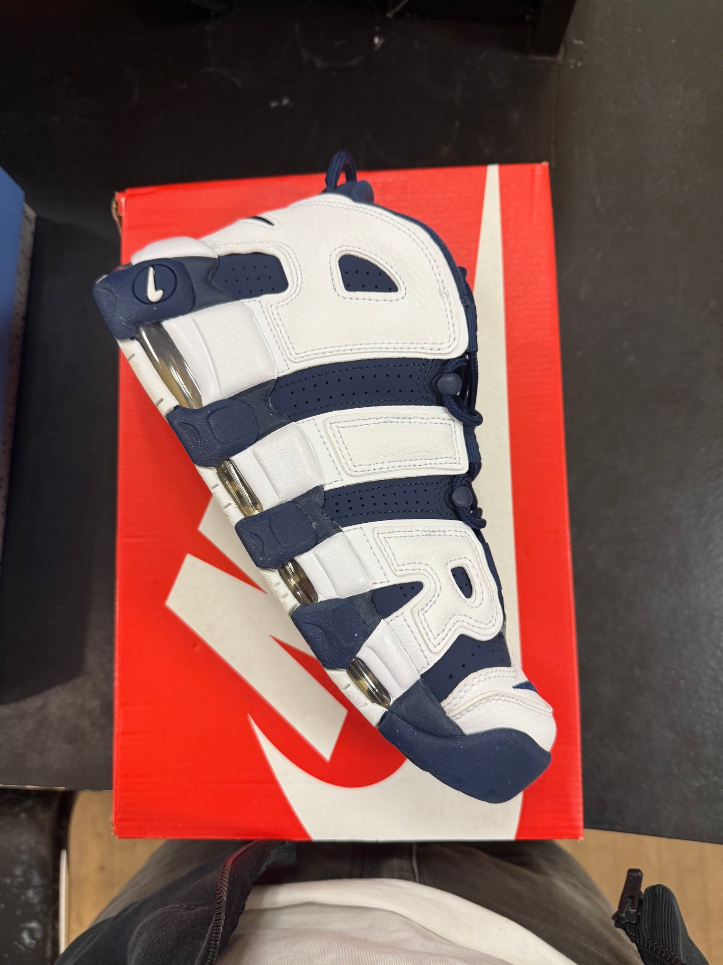 Pre owned nike uptempo